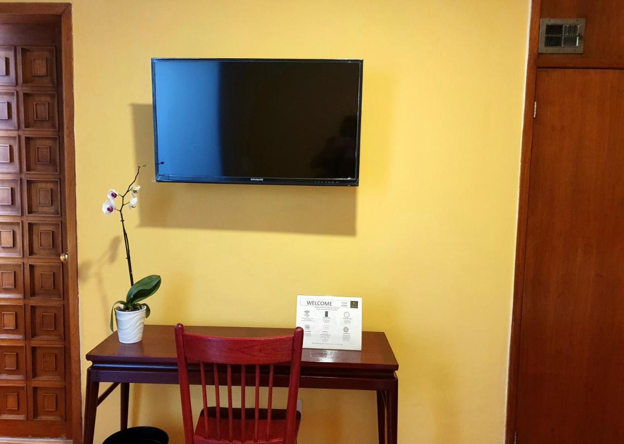 Lindas Suites Eugenio Sue Città del Messico Esterno foto