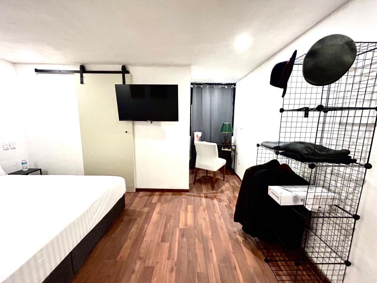 Lindas Suites Eugenio Sue Città del Messico Esterno foto