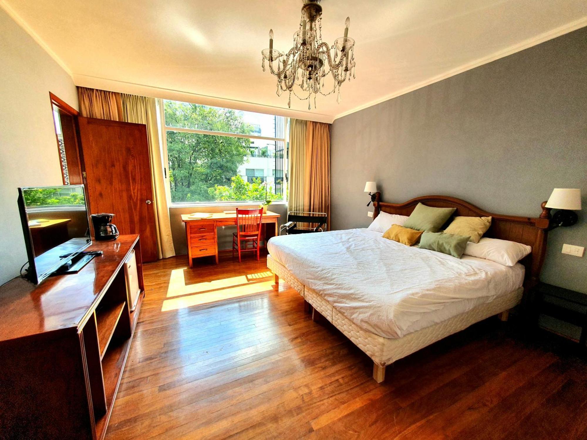Lindas Suites Eugenio Sue Città del Messico Esterno foto