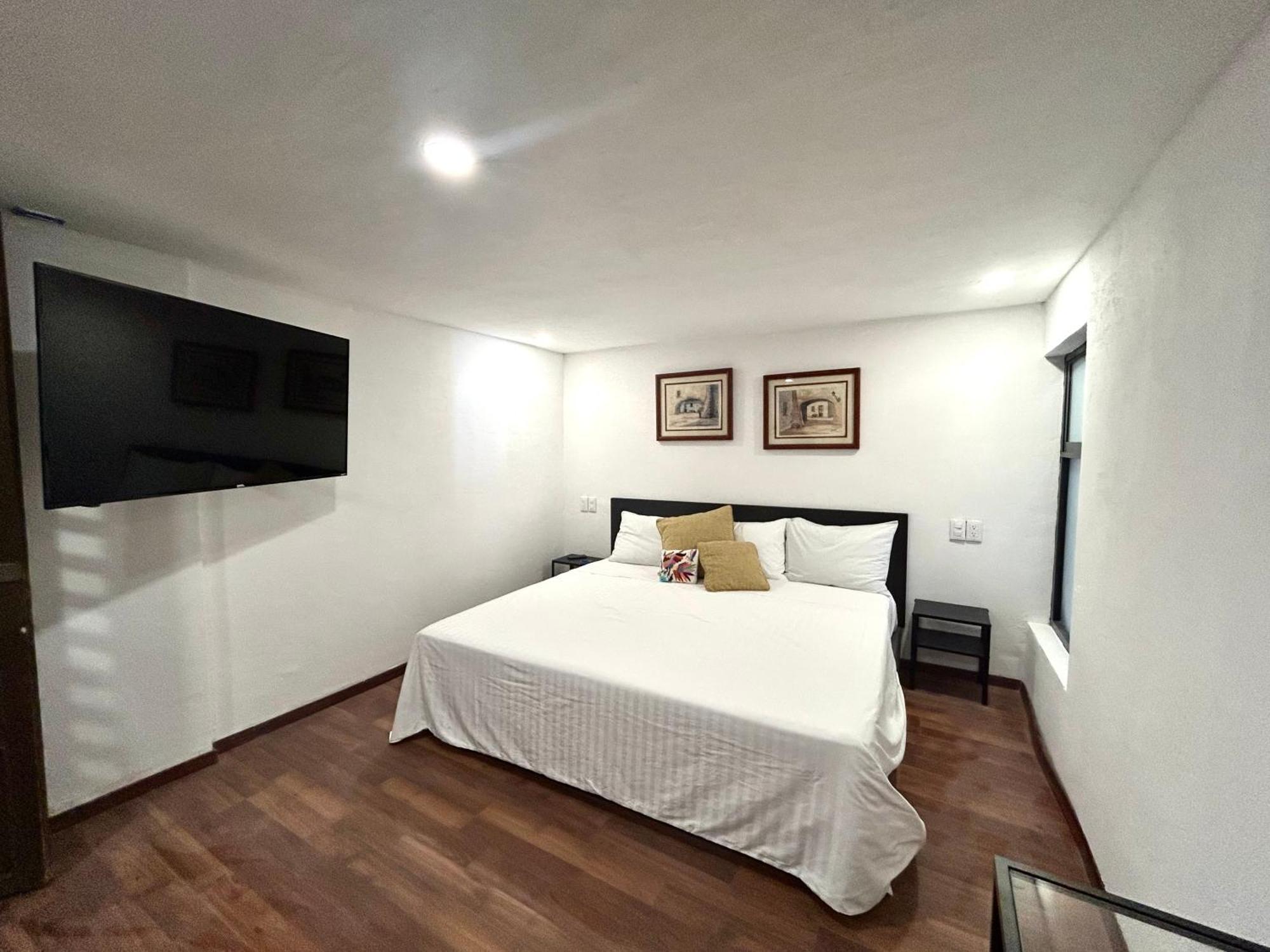 Lindas Suites Eugenio Sue Città del Messico Esterno foto