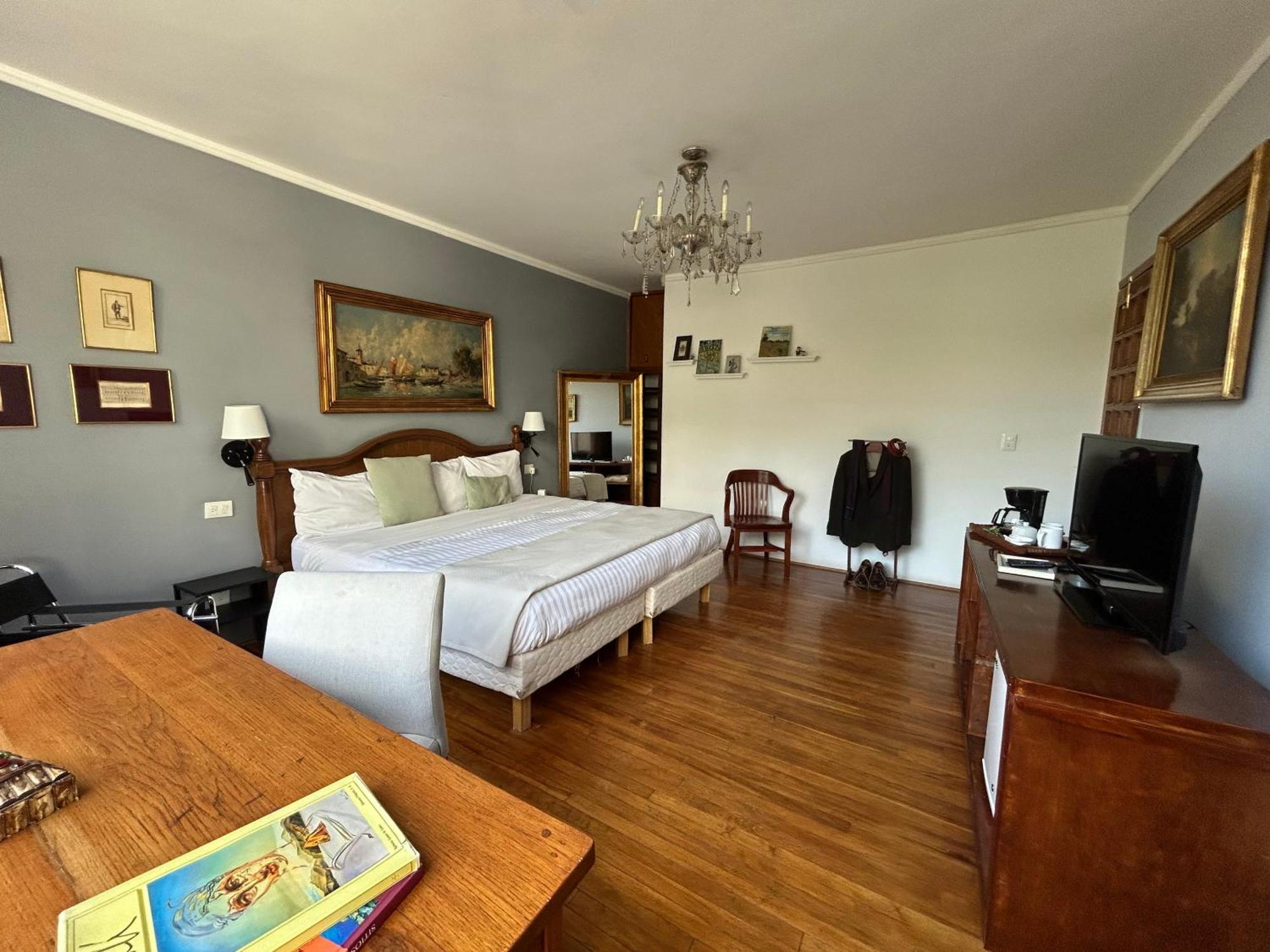 Lindas Suites Eugenio Sue Città del Messico Esterno foto